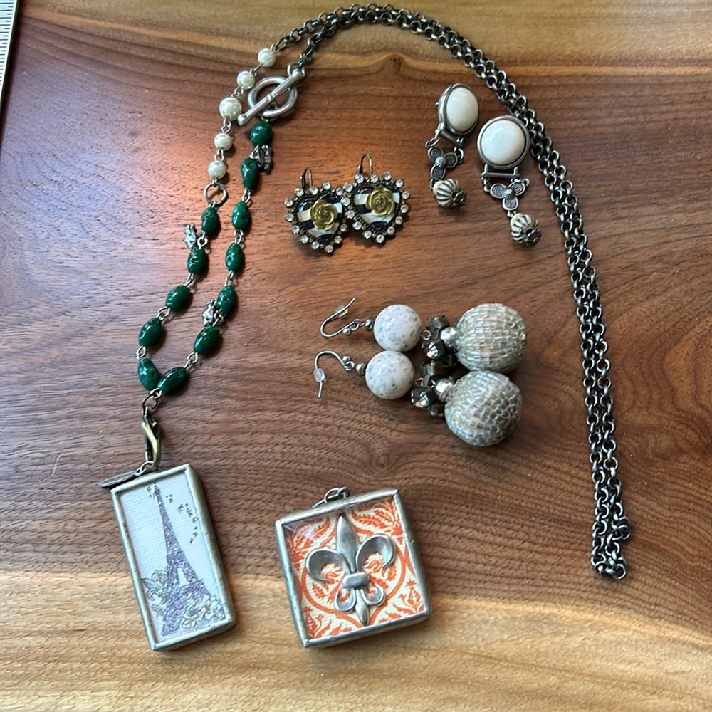 Jewel Kade Eiffel Tower/Paris necklace & Fleur Dis Le pendant 3 sets of earrings